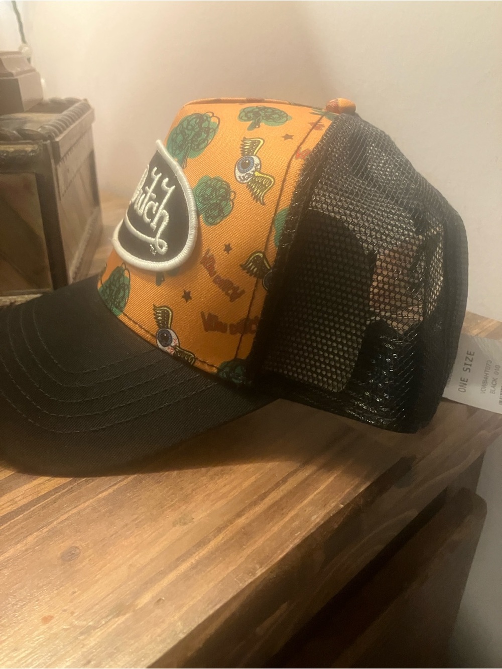 NWT -Von Dutch adult size trucker hat , black ,with flying eye balls